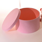 Verschiedener -groß Papierzylinder-Kasten ringsum die Süßigkeits-Kasten-toxische Substanz frei