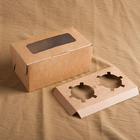 Quadrat-Kraftpapier-Geschenkboxen mit dem Fenster, das Prägungsoberfläche lackiert